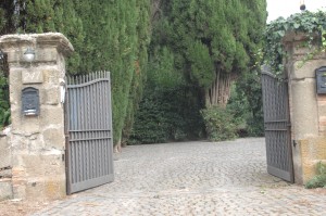 The cobbled entrance to a princely hideaway